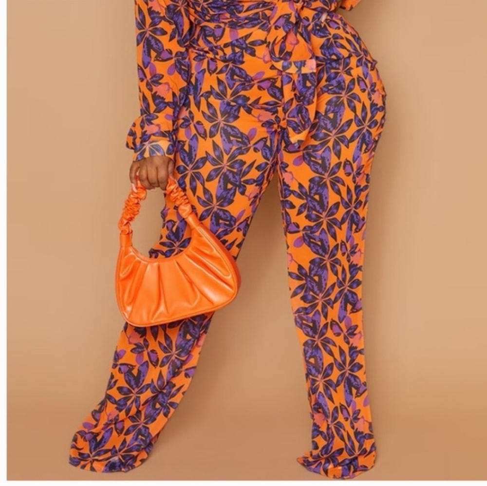 NWT PrettyLittleThing Orange and Purple Floral Pants ~ Size Plus 22